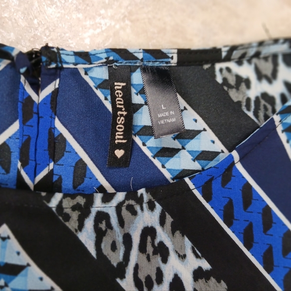 HEART SOUL Geometric/Animal Top - Picture 4 of 8